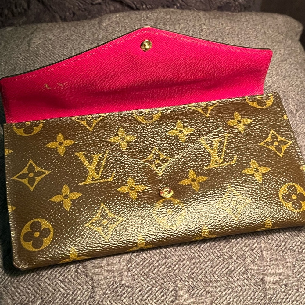 Louis Vuitton Monogram Wallet w/ Red Interior Free COA